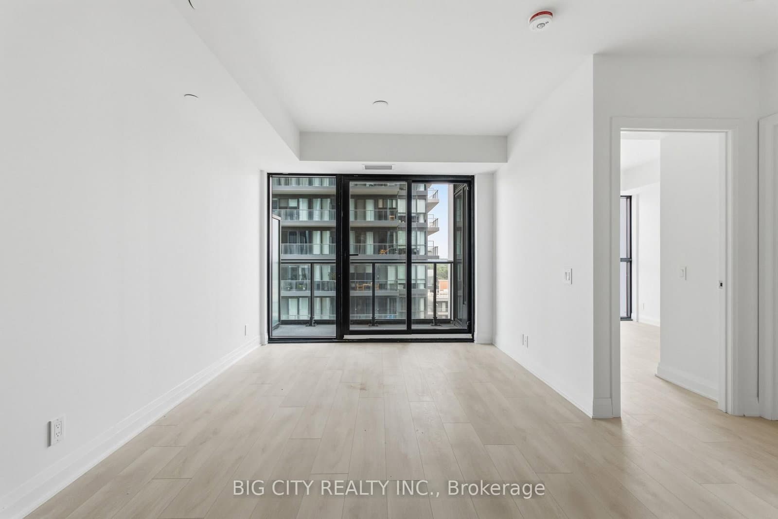 25 Frederick Todd Way, Unit 1206 thumbnail 9