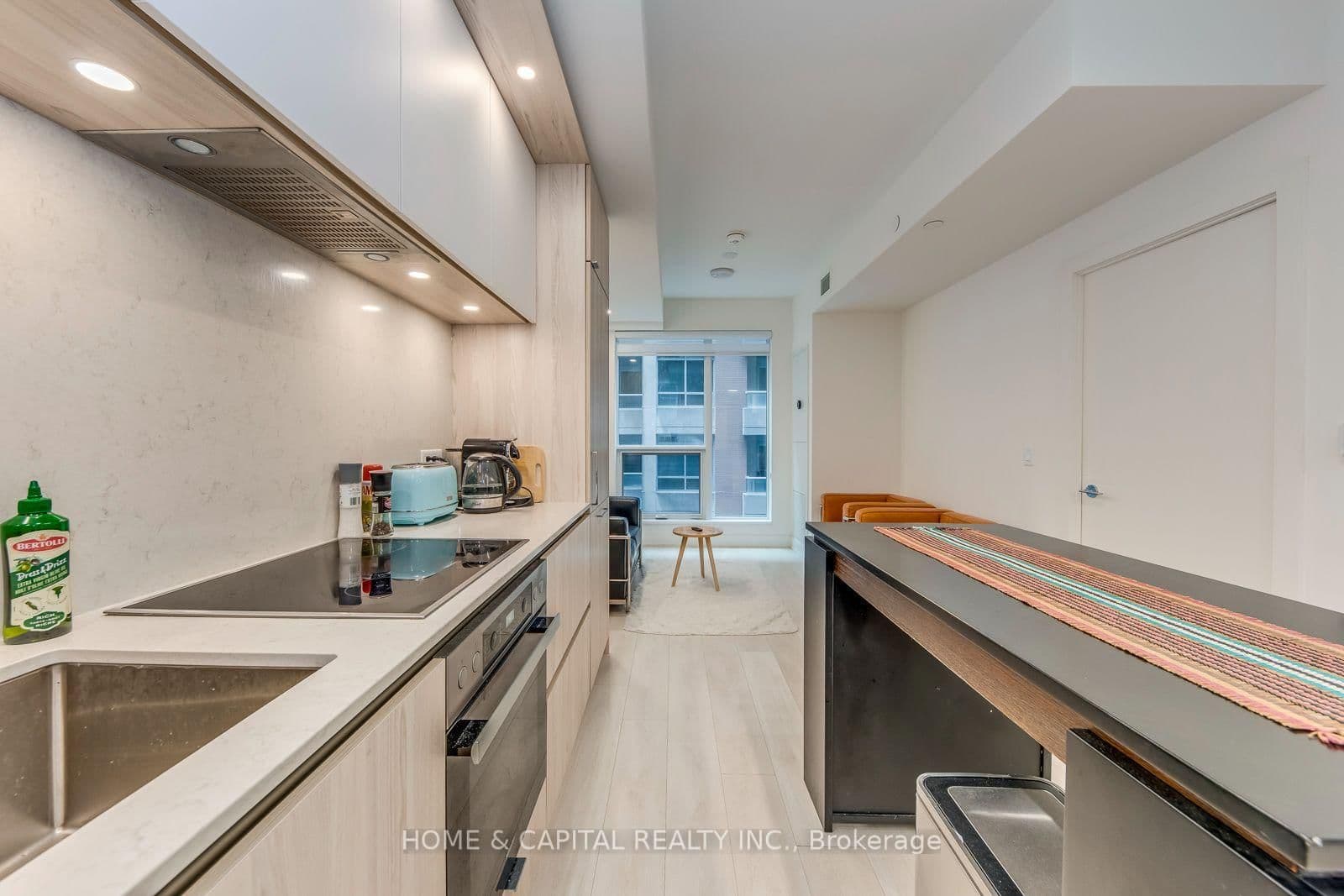 15 MERCER Street, Unit 403 (Unfurnished) thumbnail 7