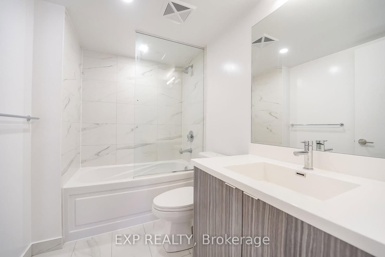 219 Dundas Street E, Unit 610 thumbnail 13