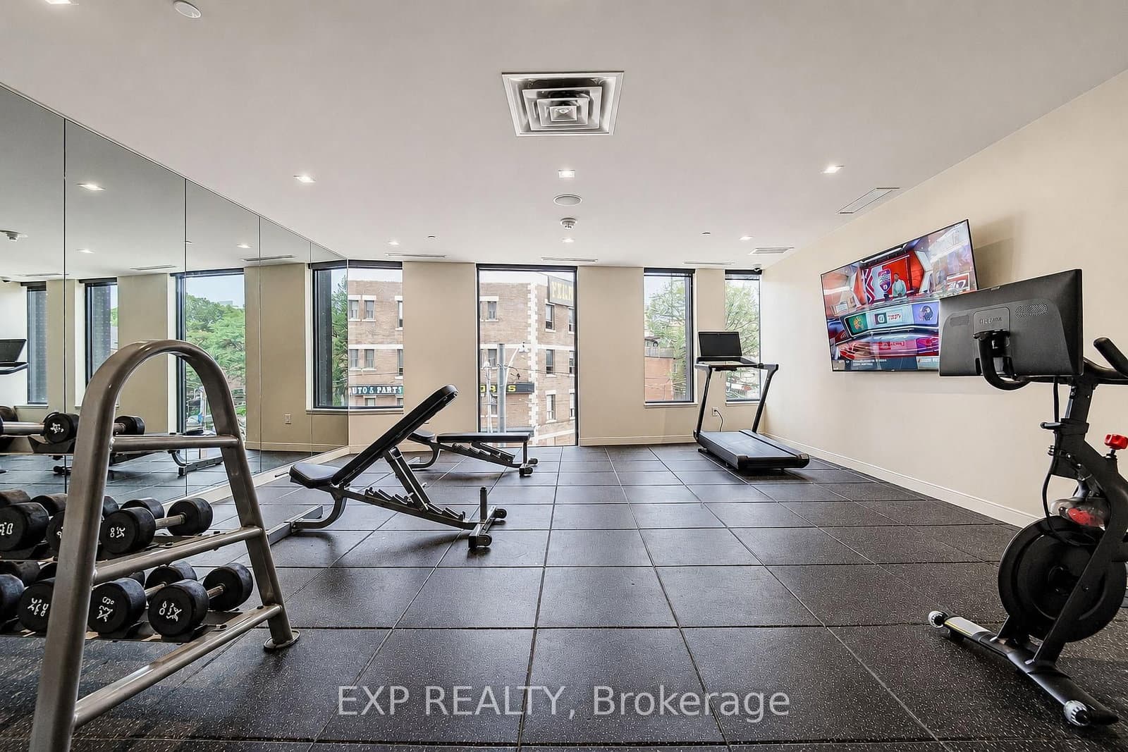 219 Dundas Street E, Unit 610 thumbnail 16