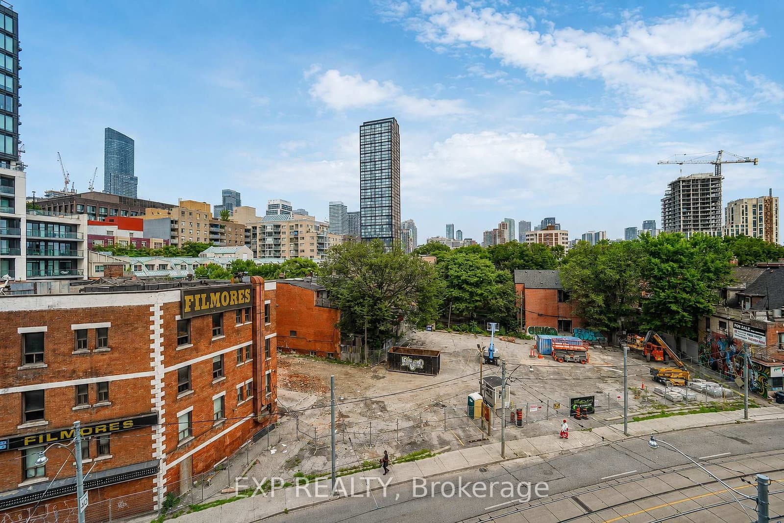 219 Dundas Street E, Unit 610 thumbnail 21