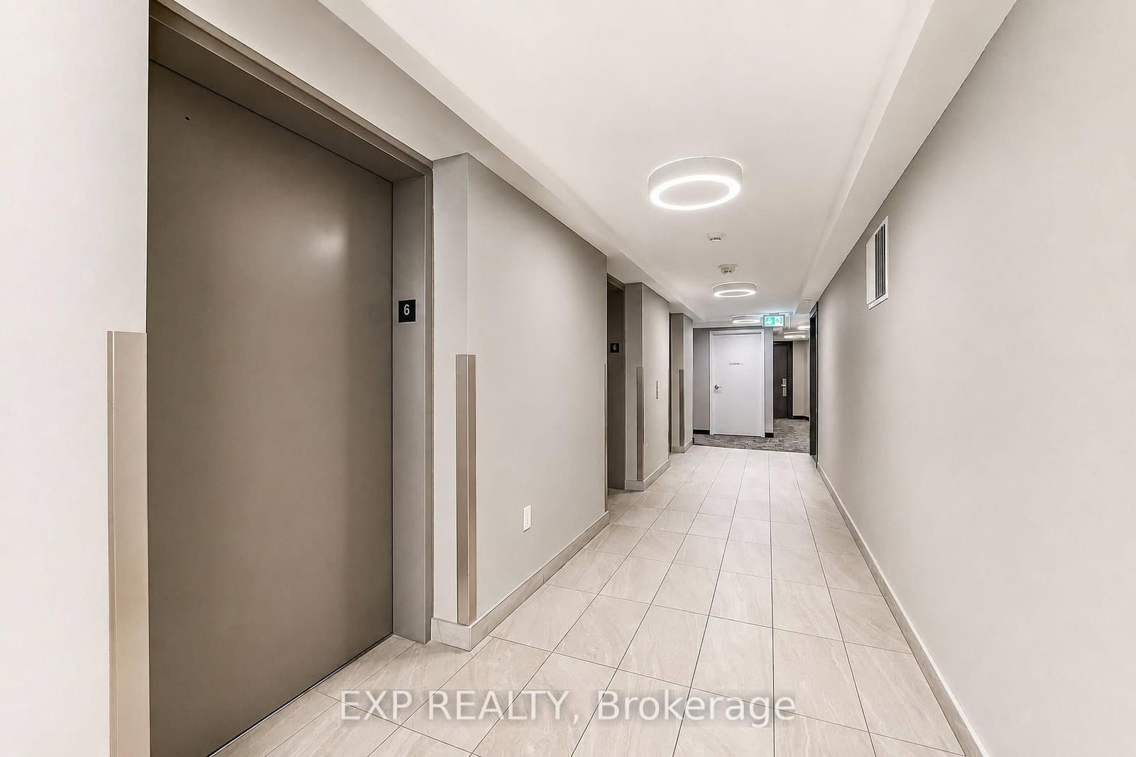 219 Dundas Street E, Unit 610 thumbnail 3