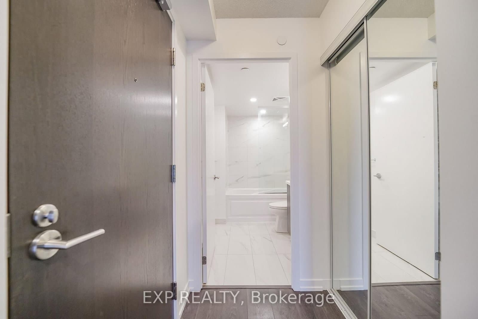 219 Dundas Street E, Unit 610 thumbnail 9