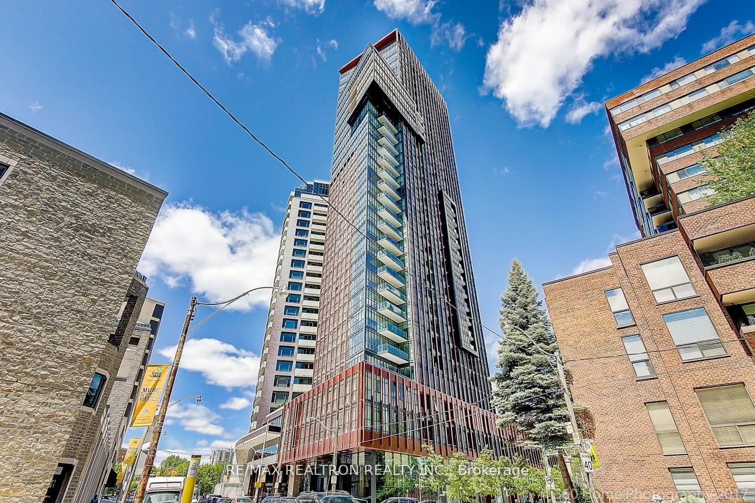 32 DAVENPORT Road, Unit 106 - Image 1