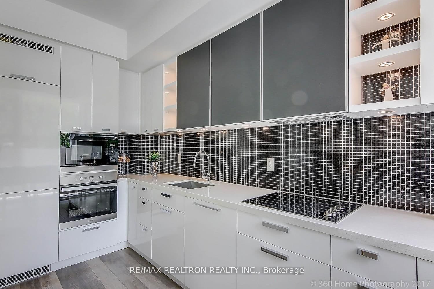 32 DAVENPORT Road, Unit 106 thumbnail 10