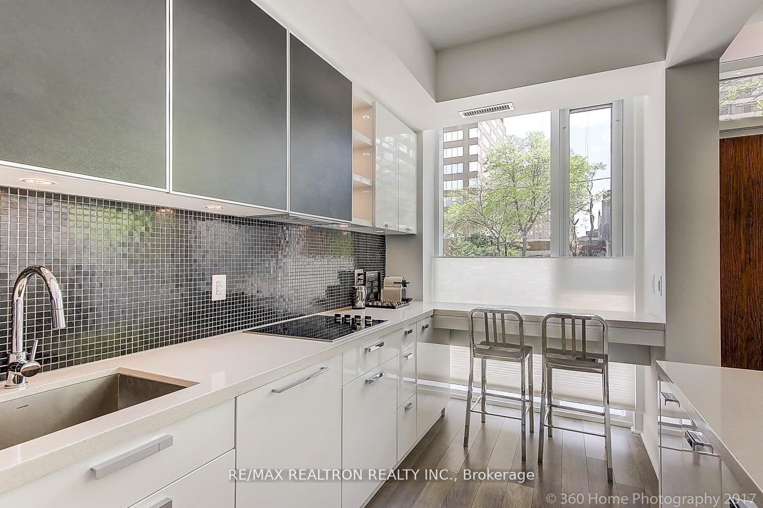 32 DAVENPORT Road, Unit 106 thumbnail 11