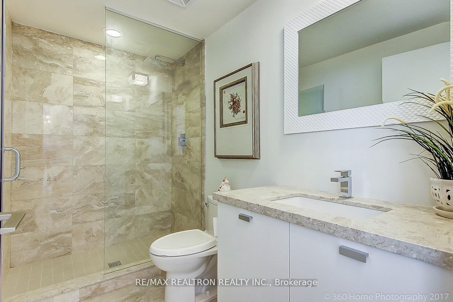 32 DAVENPORT Road, Unit 106 thumbnail 19