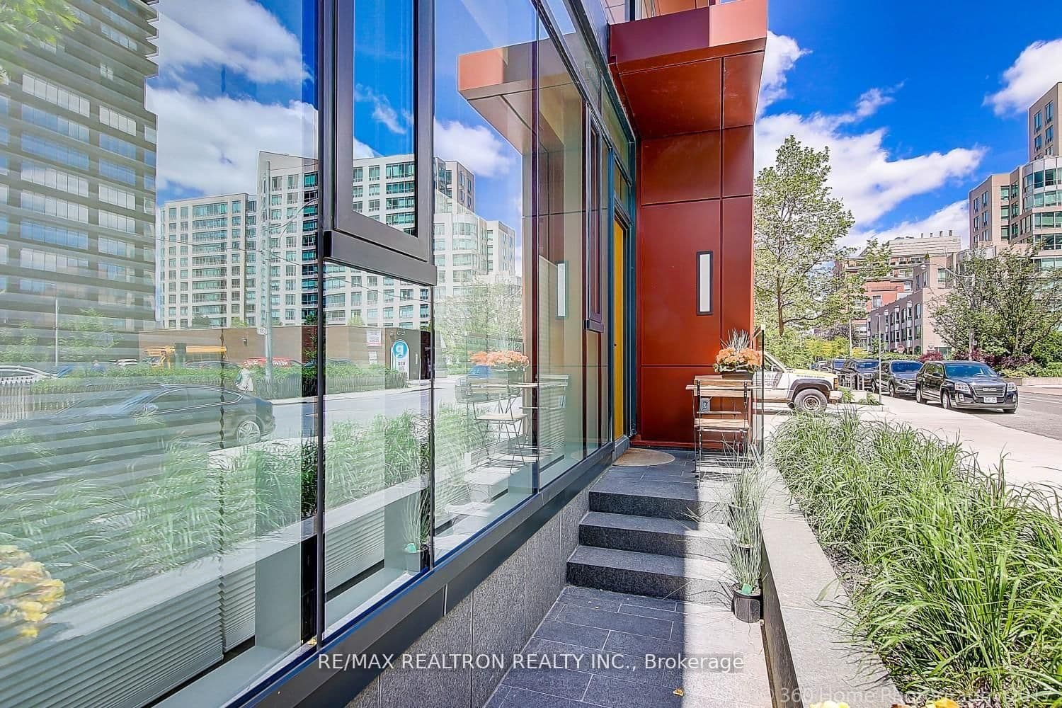 32 DAVENPORT Road, Unit 106 thumbnail 23