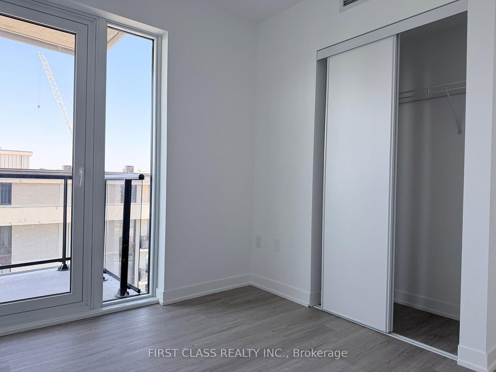 15 David Salomon Drive, Unit 1605 thumbnail 6