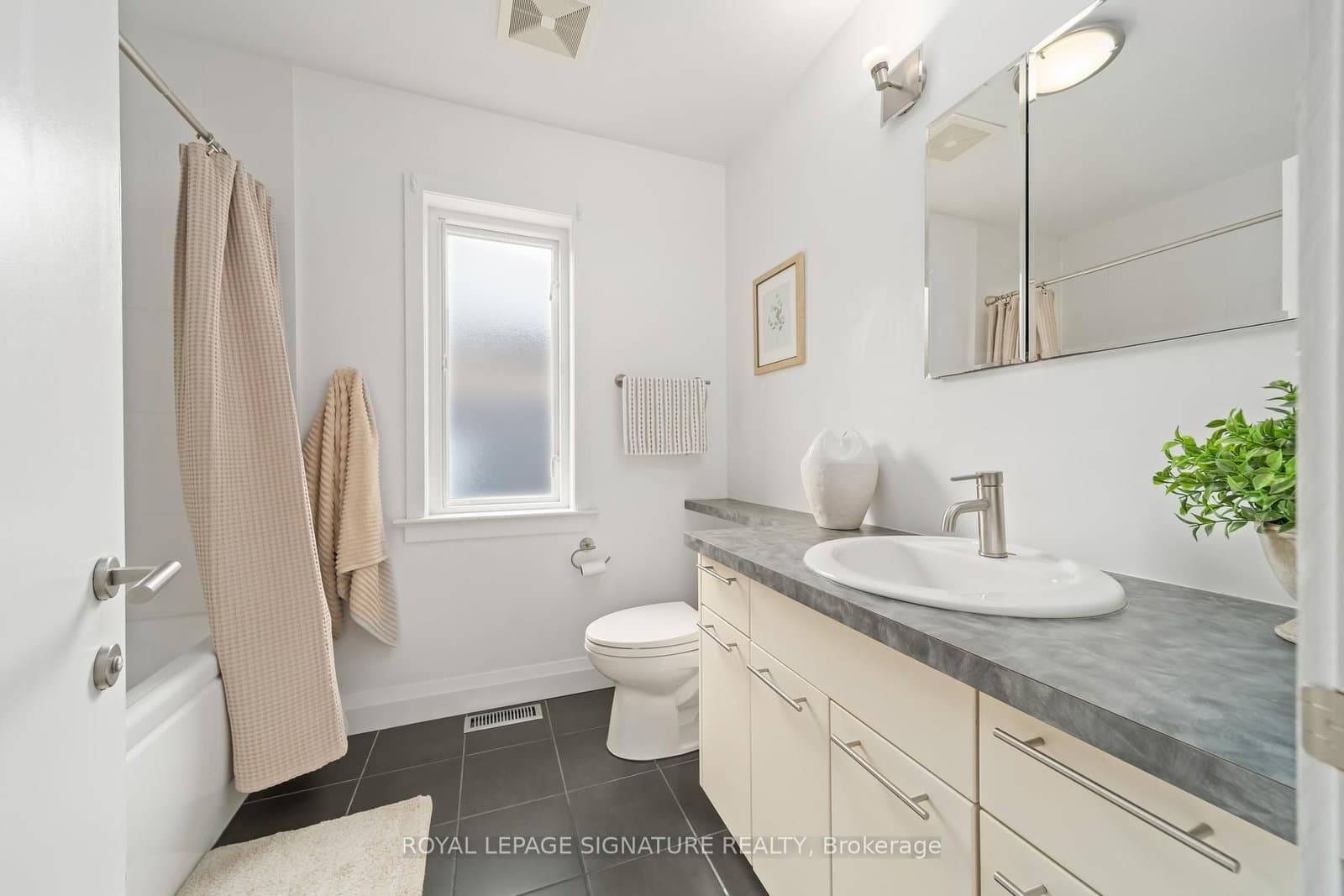 153 Banff Road thumbnail 22