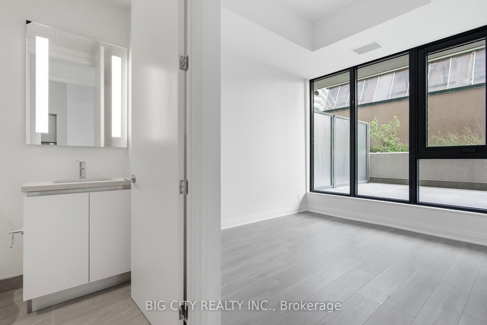 25 Frederick Todd Way, Unit 215 thumbnail 10
