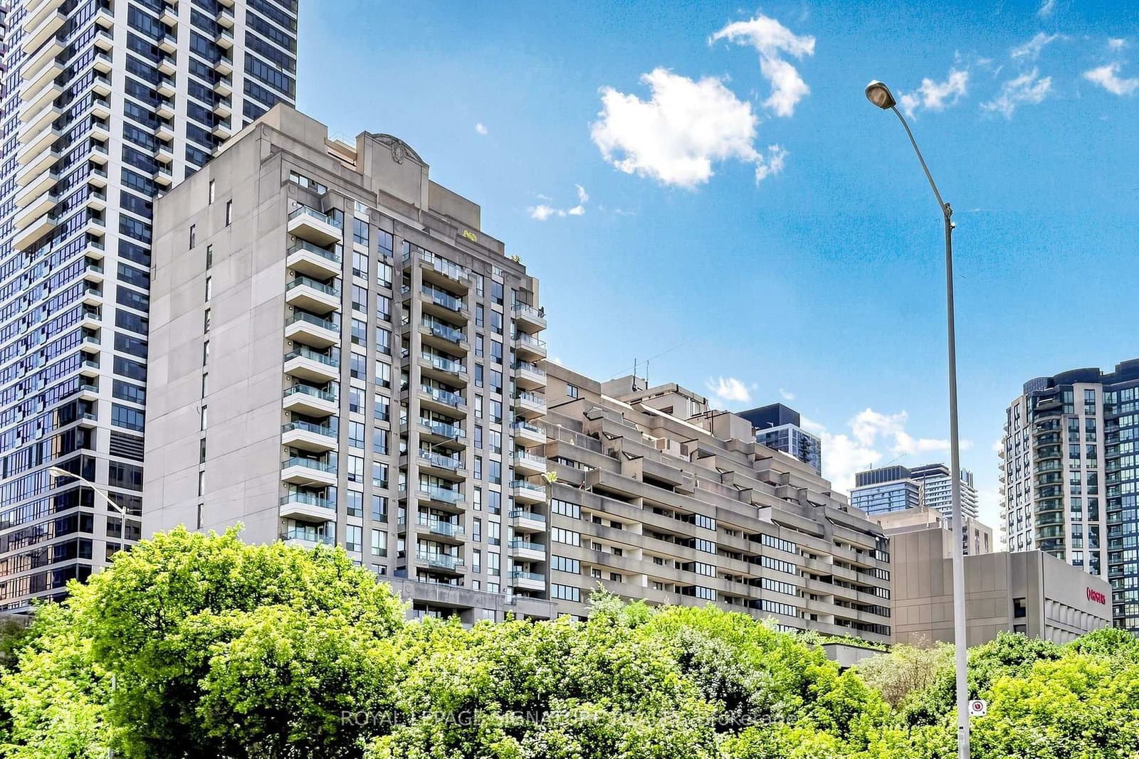 388 Bloor Street E, Unit 1801 - Image 1