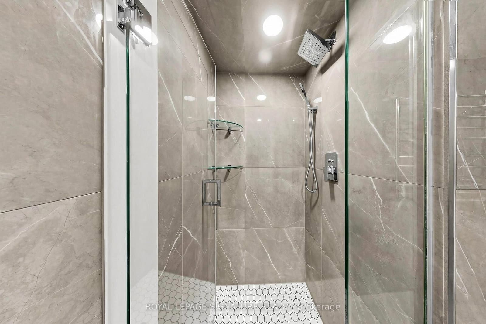 388 Bloor Street E, Unit 1801 thumbnail 35