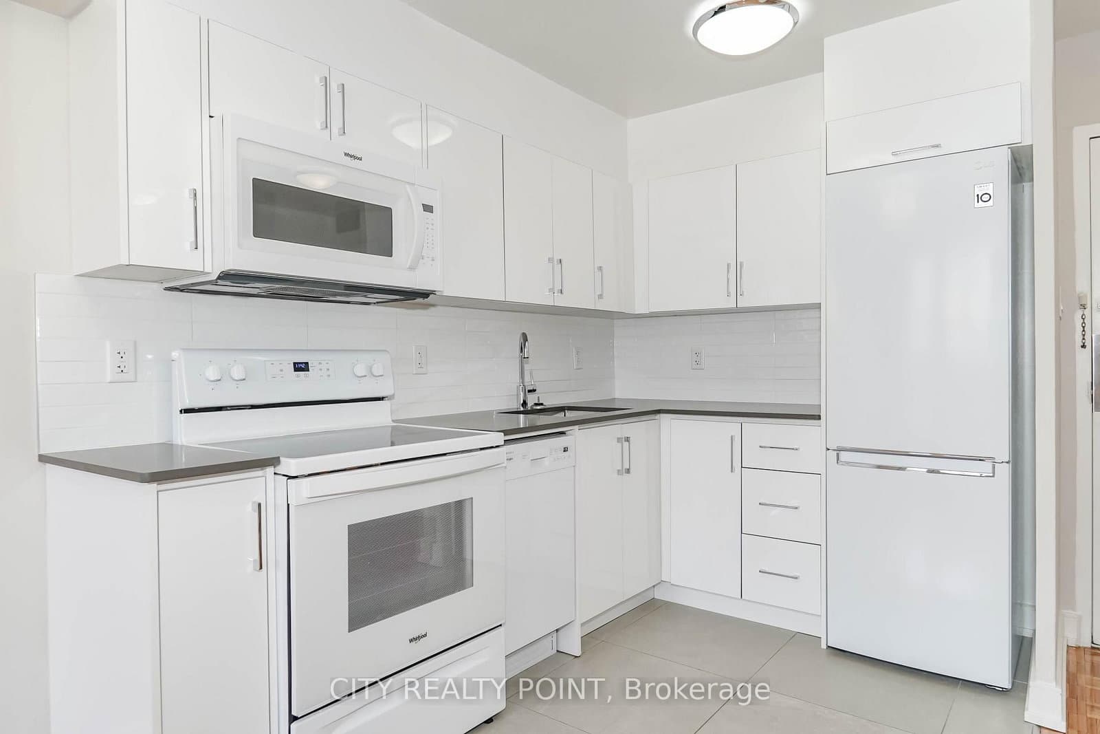 1500 Bathurst Street, Unit 807 thumbnail 9