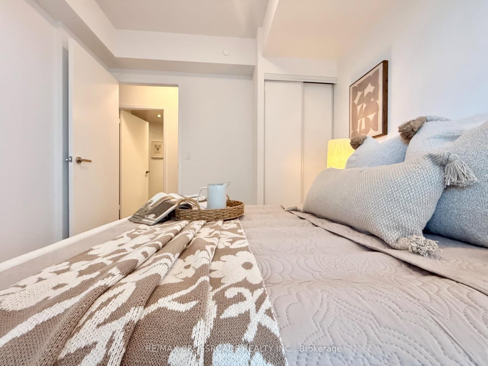 195 Redpath Avenue, Unit 2301 thumbnail 13