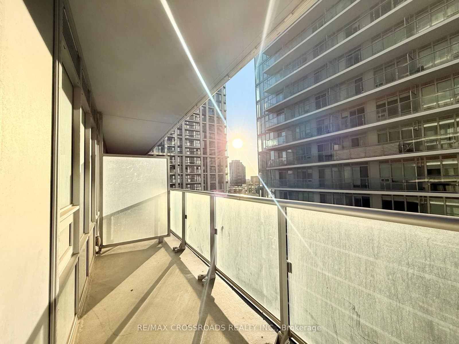 195 Redpath Avenue, Unit 2301 thumbnail 22