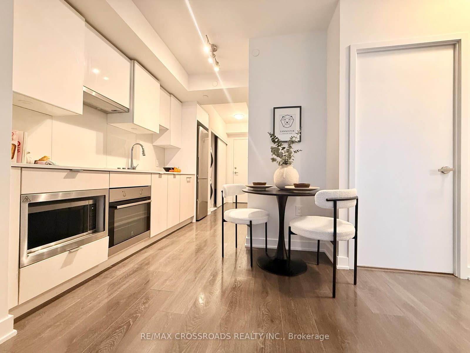 195 Redpath Avenue, Unit 2301 thumbnail 6