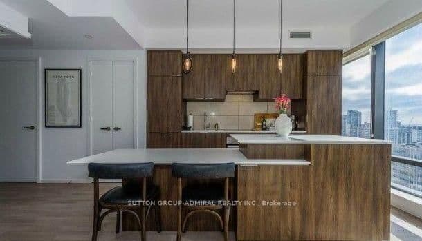 5 St Joseph Street, Unit 1605 thumbnail 3