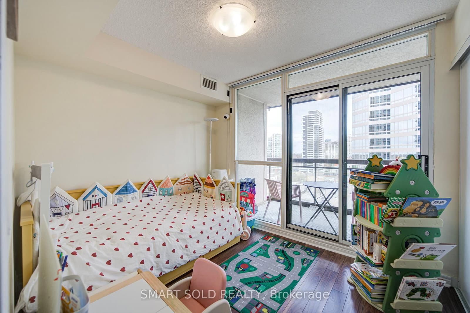 18 Parkview Avenue, Unit 1512 thumbnail 10