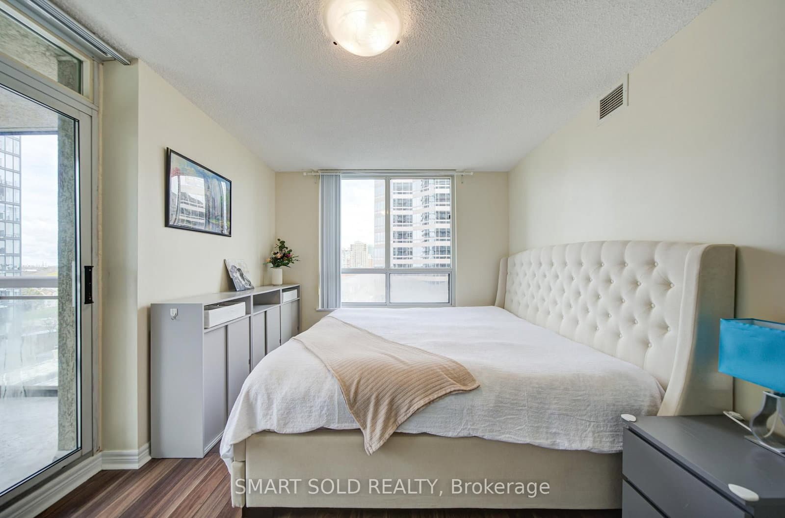 18 Parkview Avenue, Unit 1512 thumbnail 13