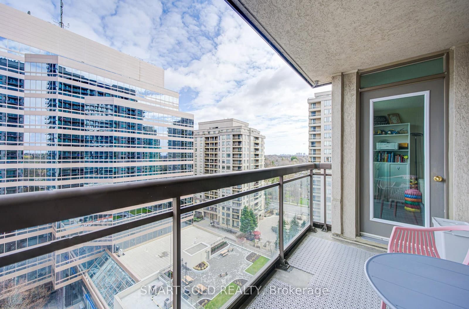 18 Parkview Avenue, Unit 1512 thumbnail 16
