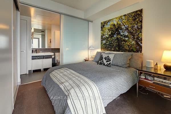 70 Distillery Lane, Unit 805 thumbnail 12