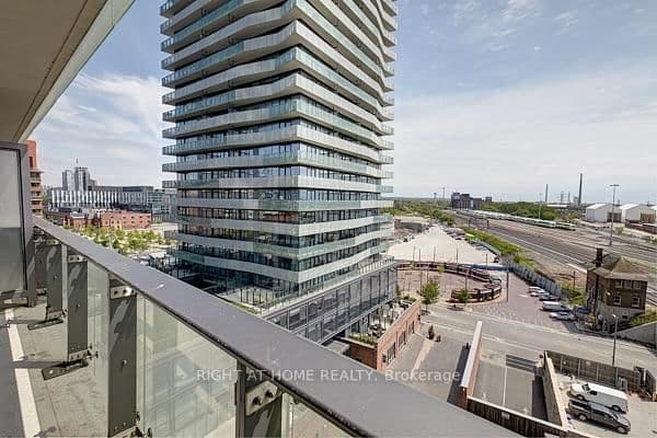 70 Distillery Lane, Unit 805 thumbnail 19