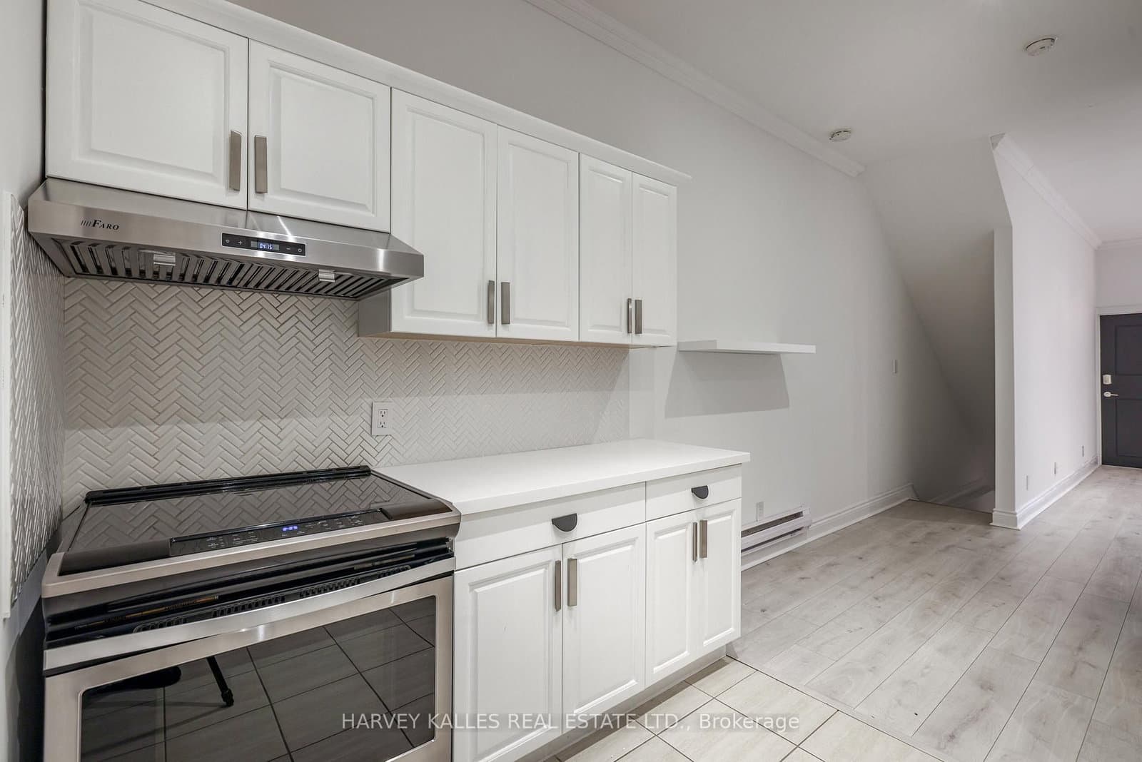 530 Richmond Street W thumbnail 24