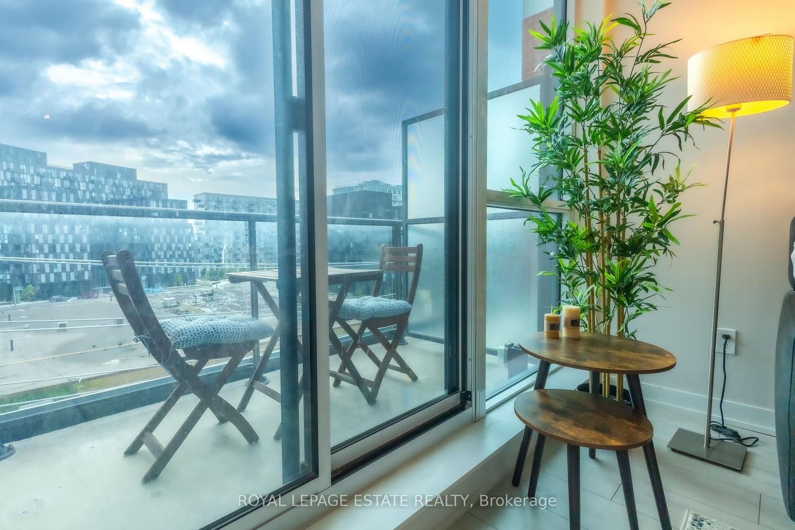 31 Tippett Road, Unit 657 thumbnail 12