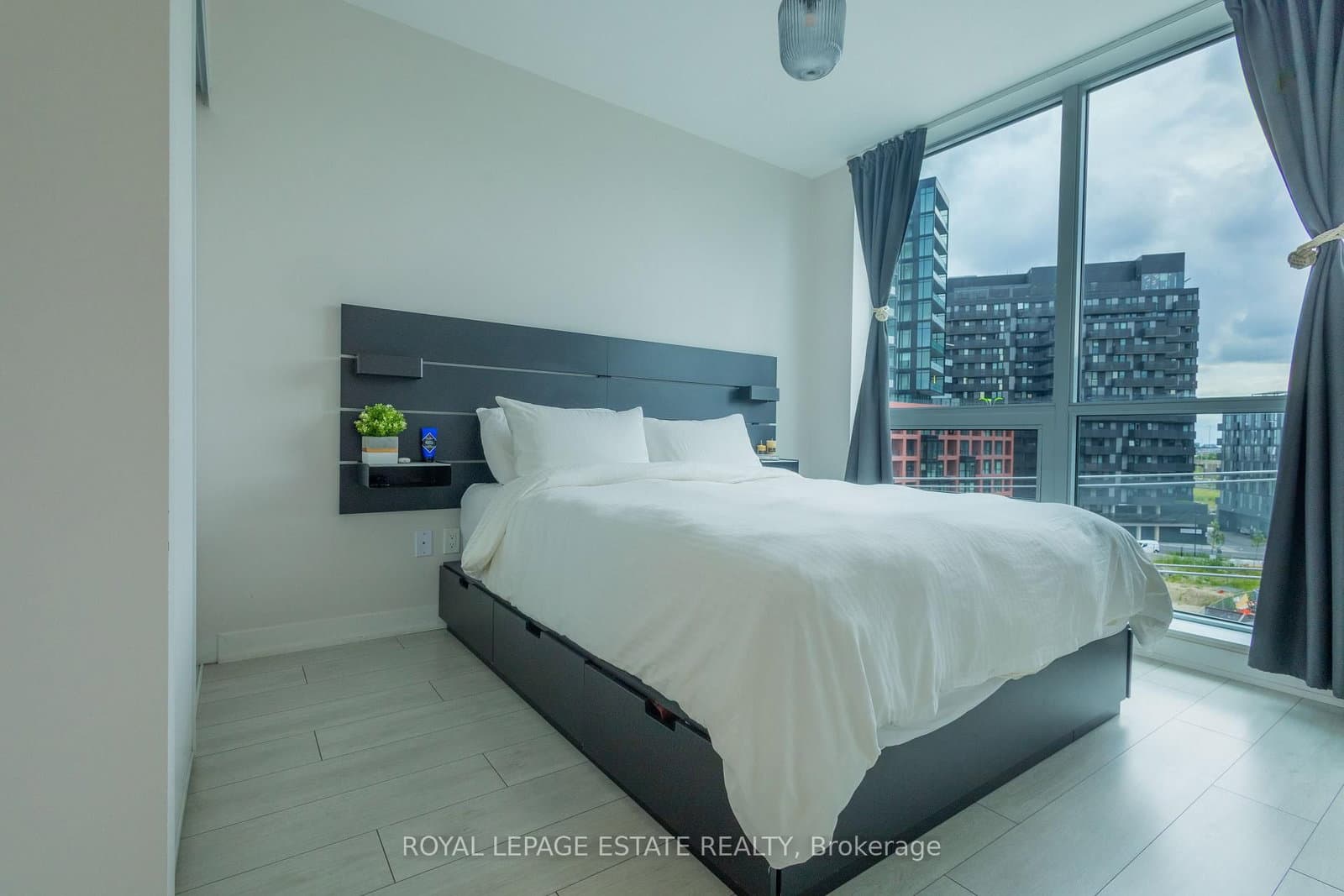 31 Tippett Road, Unit 657 thumbnail 15