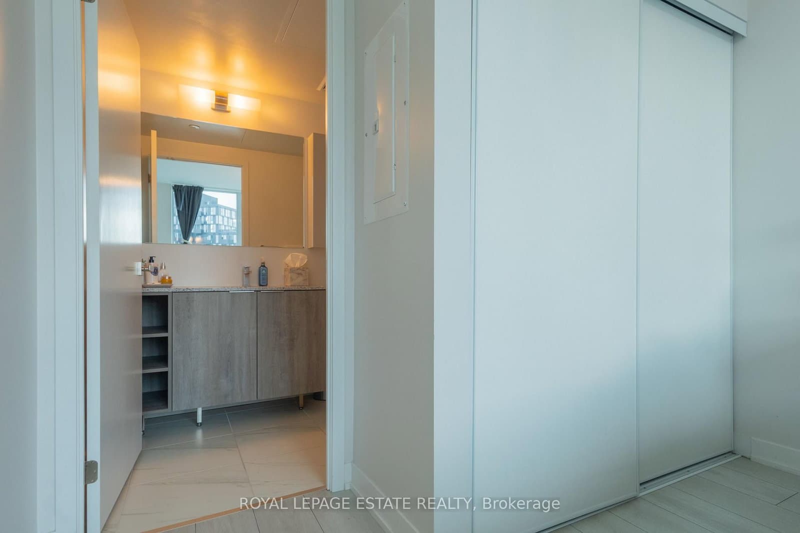 31 Tippett Road, Unit 657 thumbnail 18