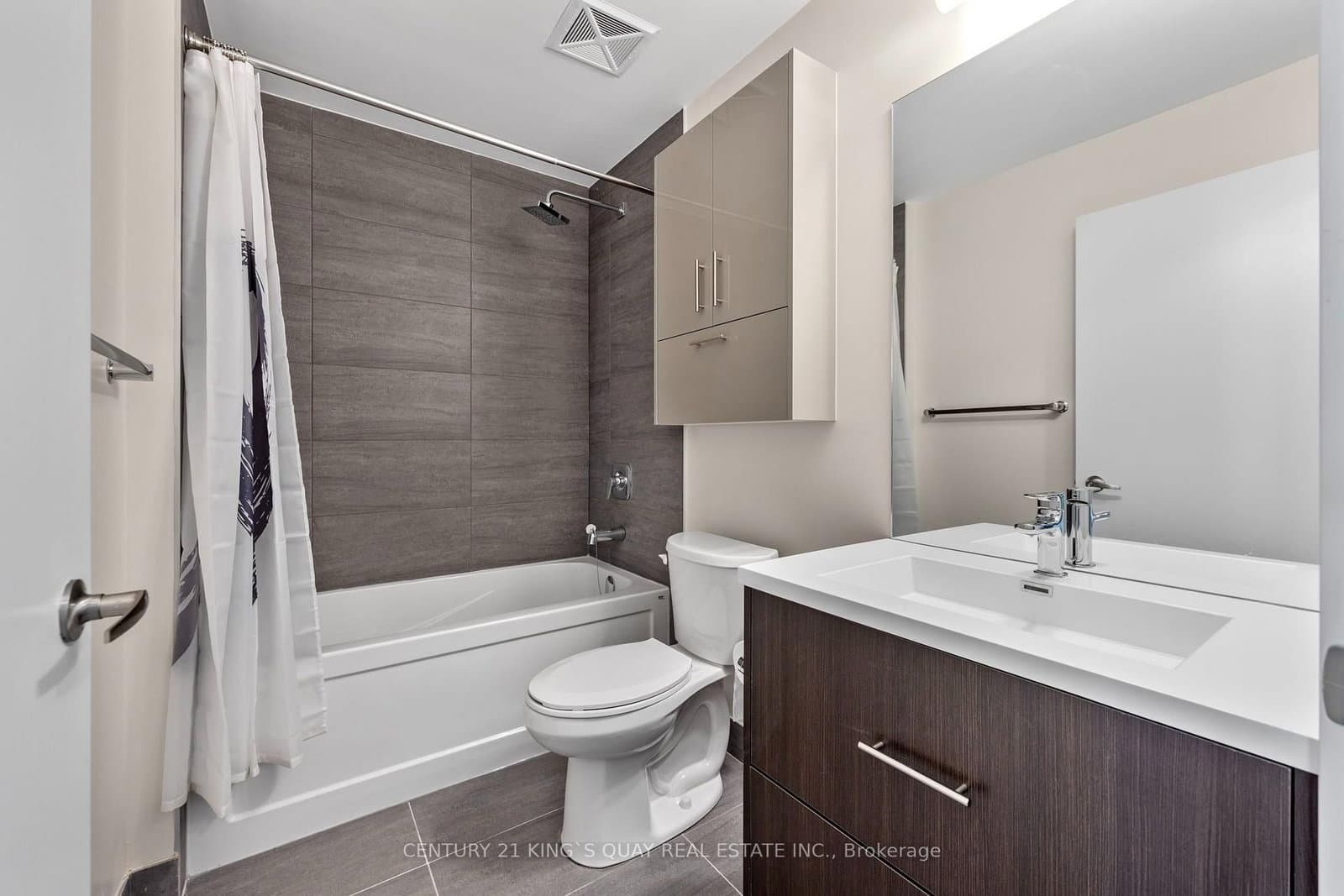 188 Fairview Mall Drive, Unit 822 thumbnail 15