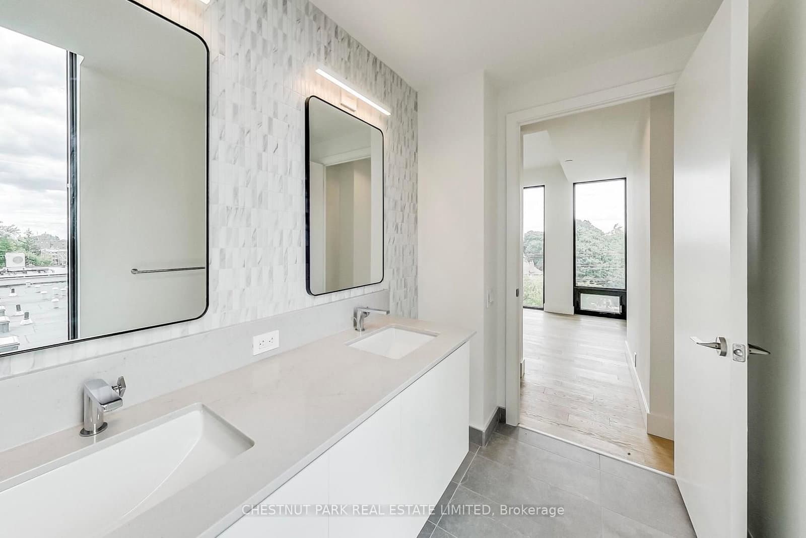 1414 Bayview Avenue, Unit 404 thumbnail 12