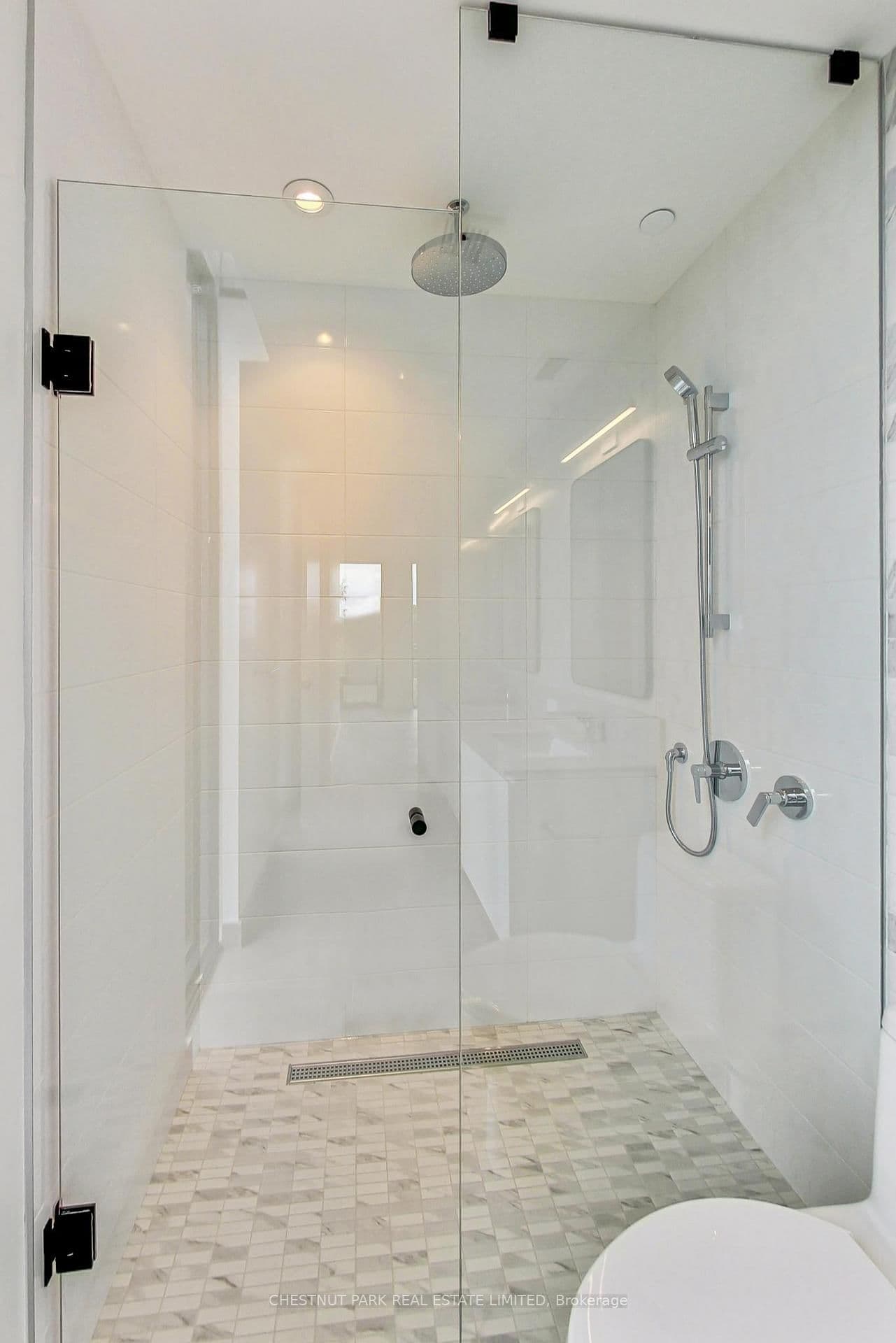 1414 Bayview Avenue, Unit 404 thumbnail 13