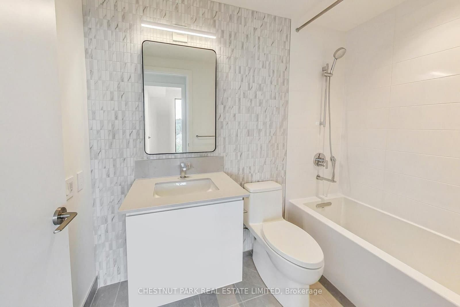 1414 Bayview Avenue, Unit 404 thumbnail 17