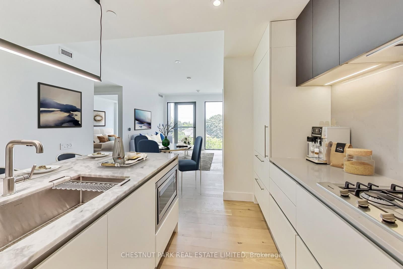 1414 Bayview Avenue, Unit 404 thumbnail 3