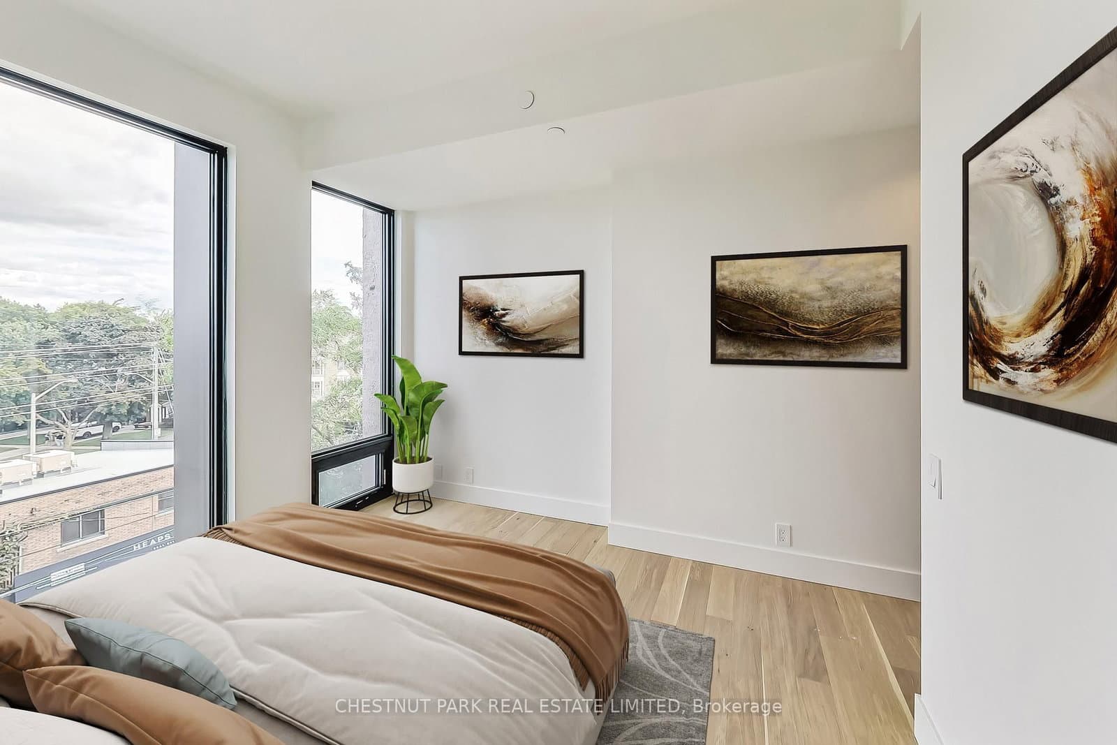 1414 Bayview Avenue, Unit 404 thumbnail 8