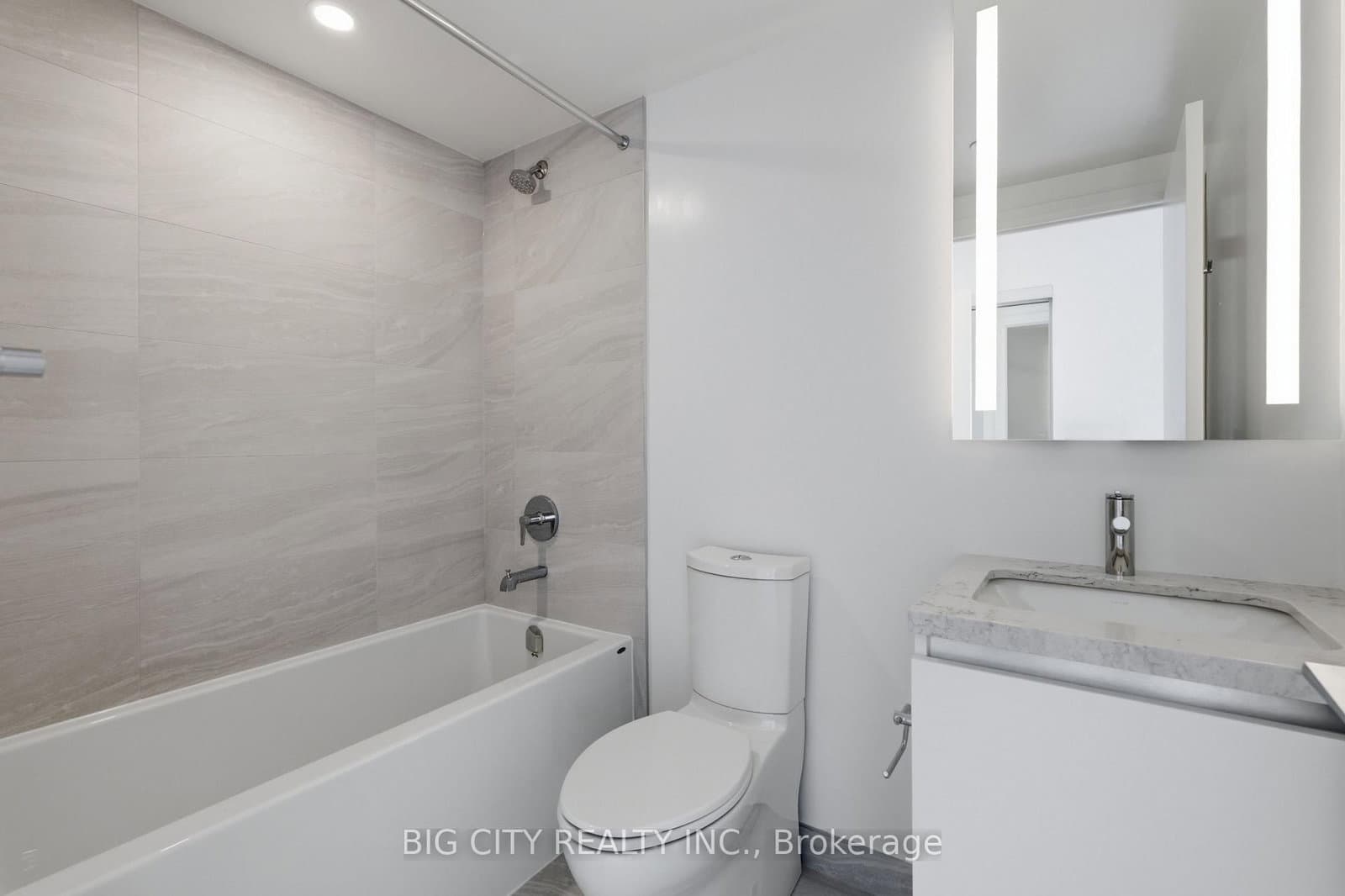 25 Frederick Todd Way, Unit 902 thumbnail 10