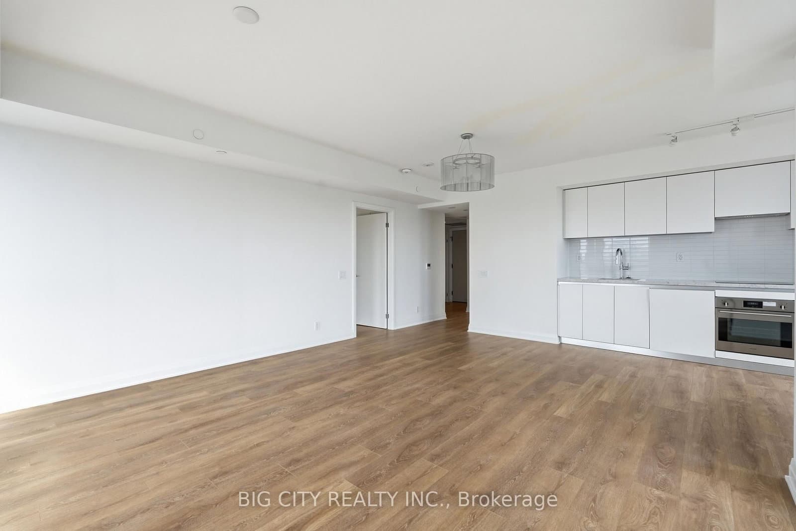 25 Frederick Todd Way, Unit 902 thumbnail 17
