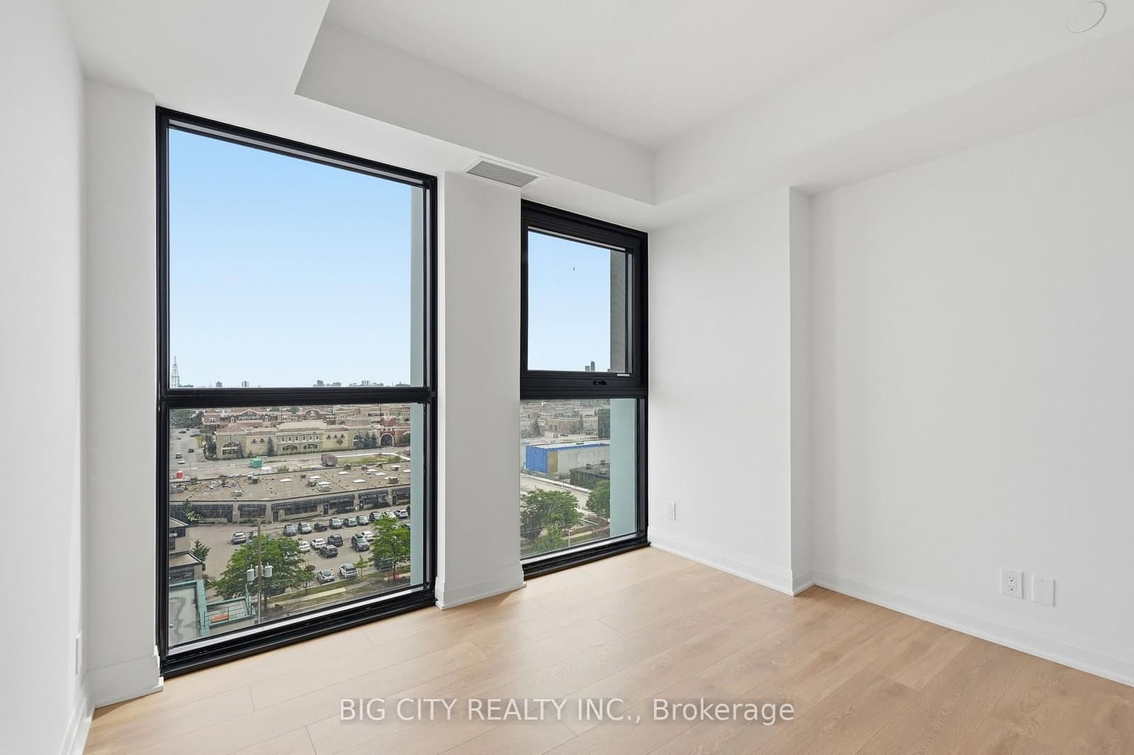 25 Frederick Todd Way, Unit 902 thumbnail 18