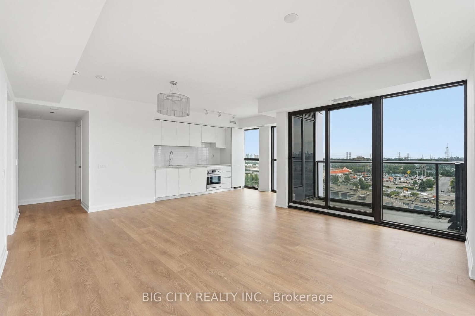 25 Frederick Todd Way, Unit 902 thumbnail 8