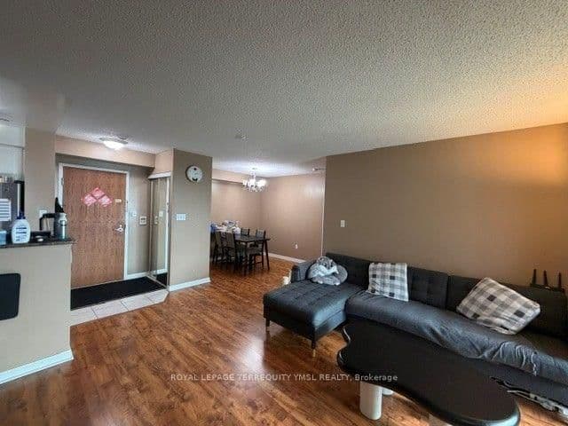23 Lorraine Drive, Unit 1809 thumbnail 10