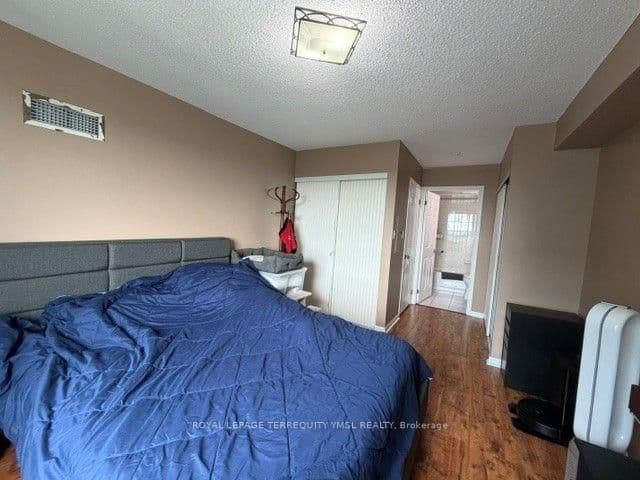 23 Lorraine Drive, Unit 1809 thumbnail 16