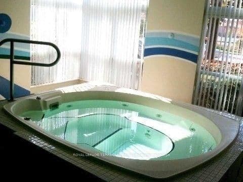 23 Lorraine Drive, Unit 1809 thumbnail 20