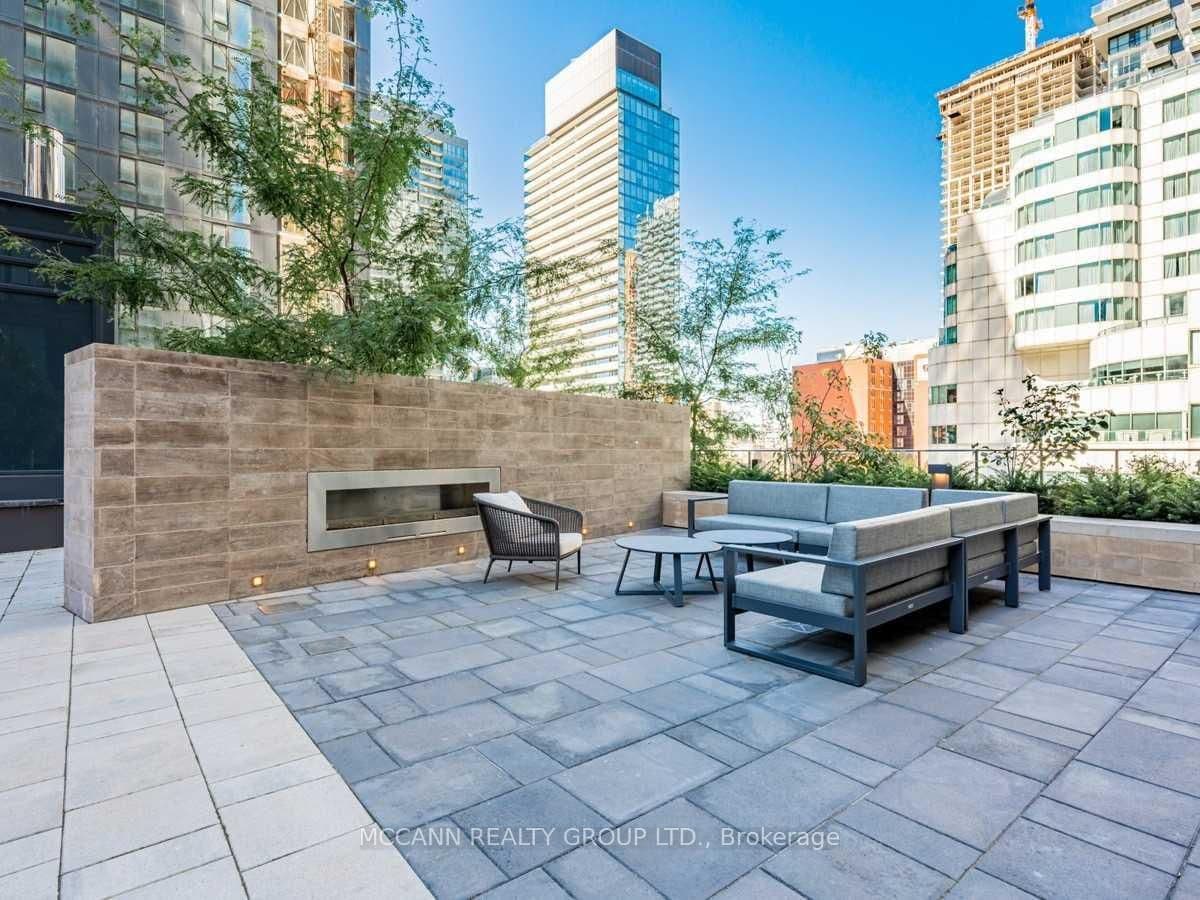 115 Blue Jays Way, Unit 2805 thumbnail 23