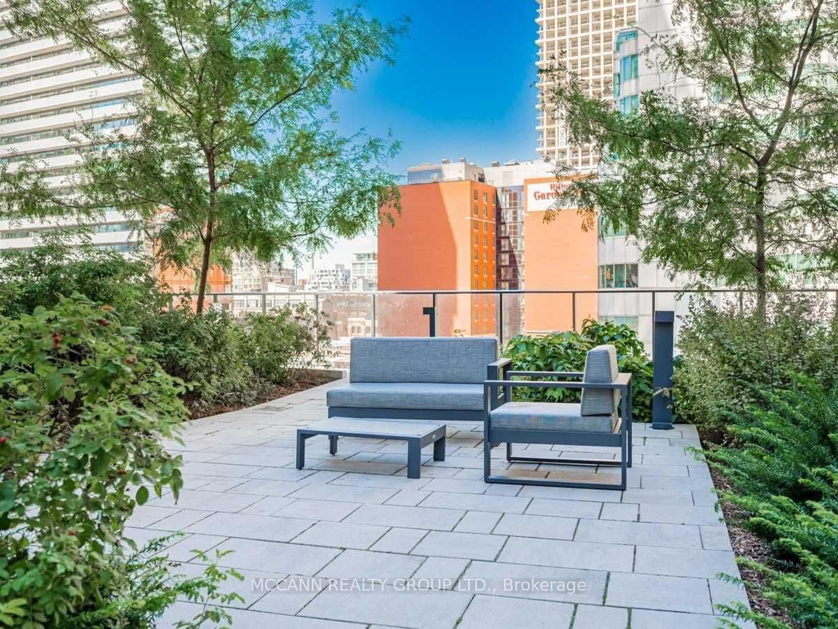 115 Blue Jays Way, Unit 2805 thumbnail 24