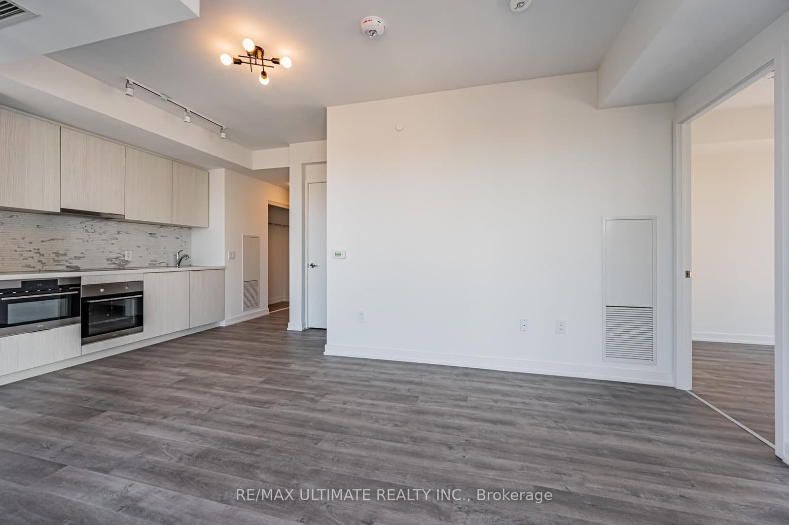 158 Front Street East Street, Unit 2104 thumbnail 10