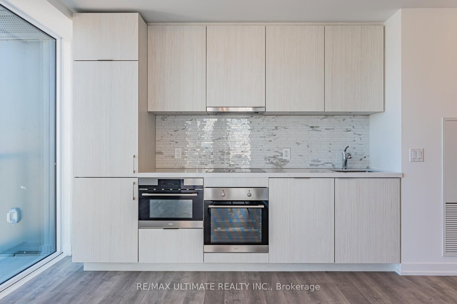 158 Front Street East Street, Unit 2104 thumbnail 12