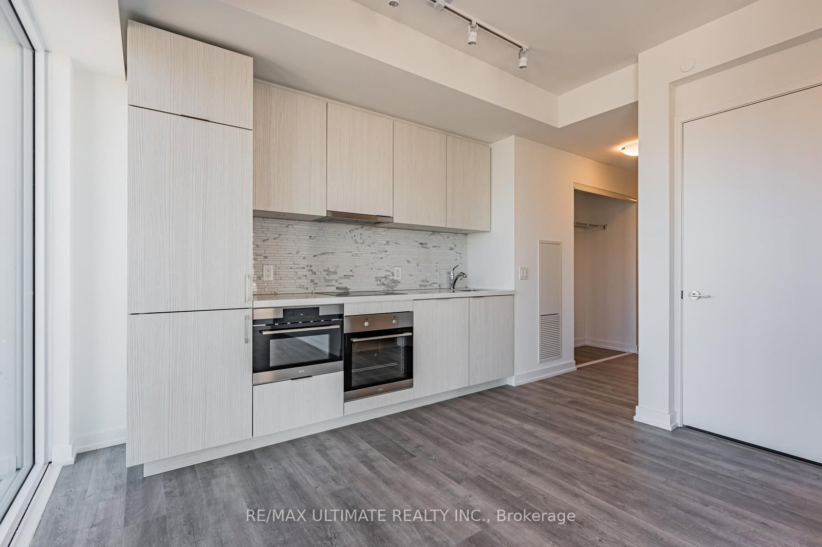 158 Front Street East Street, Unit 2104 thumbnail 13