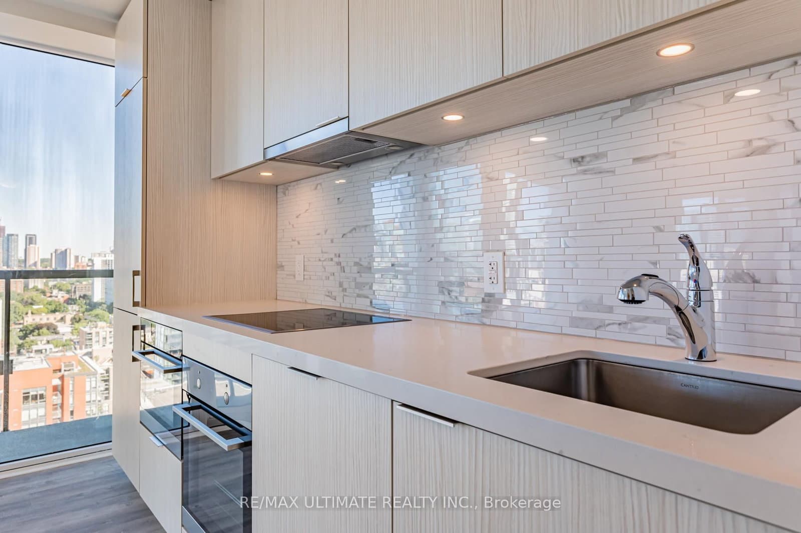 158 Front Street East Street, Unit 2104 thumbnail 14